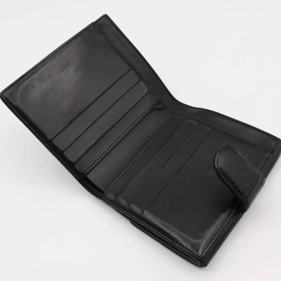 Authentic Chanel Caviar Skin Foldable Wallet - Picture 11 of 15